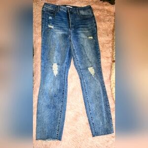 NEVER WORN Shoedazzle skinny, high waist, ripped jeans, size 34.